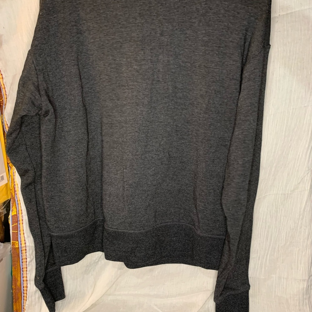 Reebok Sweater - Picture 3 of 3